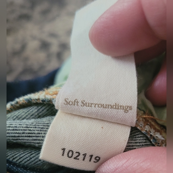 Soft Surroundings Dark Wash Tapered Leg Jeans Women's size 16 - Picture 6 of 7